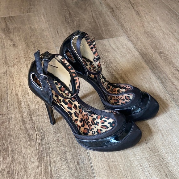 Bettie Page Shoes - Sexy black heels